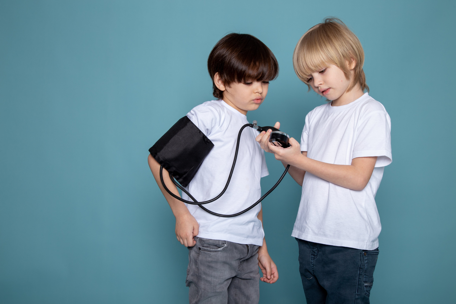  Metabolički sindrom u djece i adolescenata s primarnom hipertenzijom